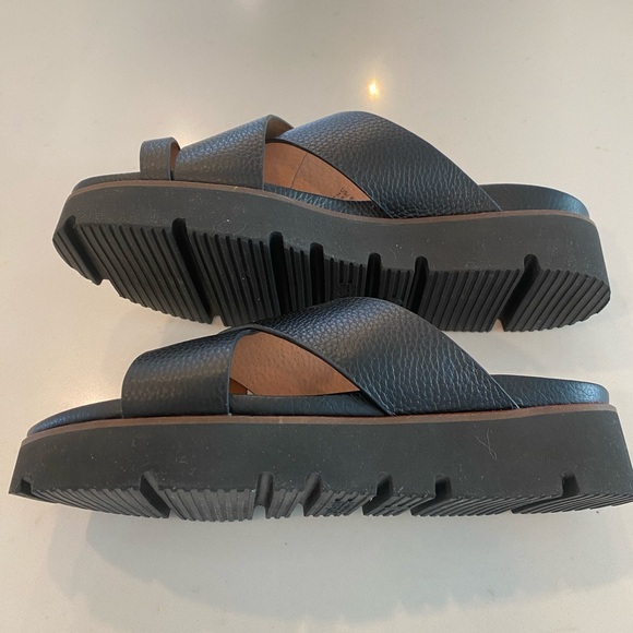 Kenneth Cole leather sandals - Picture 4 of 6